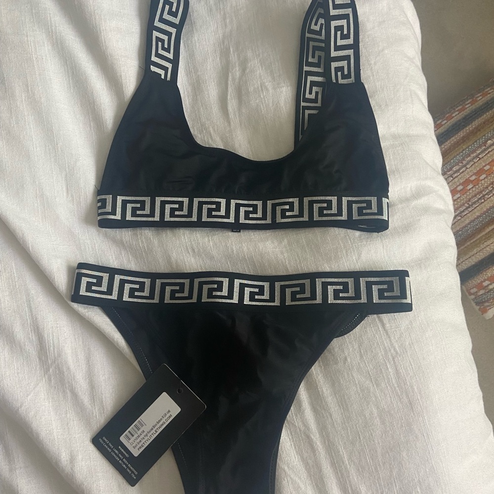Black bikini NWT Pretty Little Thing
